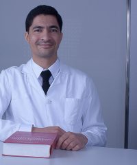 Dr Fernando Agreda, urólogo