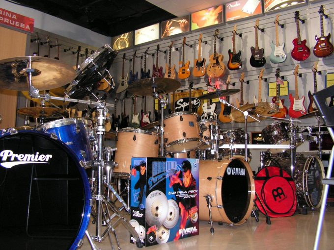 Musicanarias Instrumentos Musicales Tenerife. Sonido e iluminación.