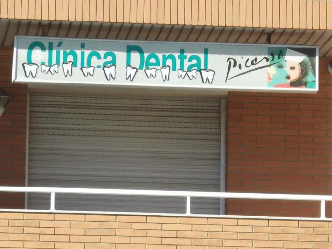 guia33-cornella-clinica-dental-clinica-dental-picasso-cornella-13551.jpg
