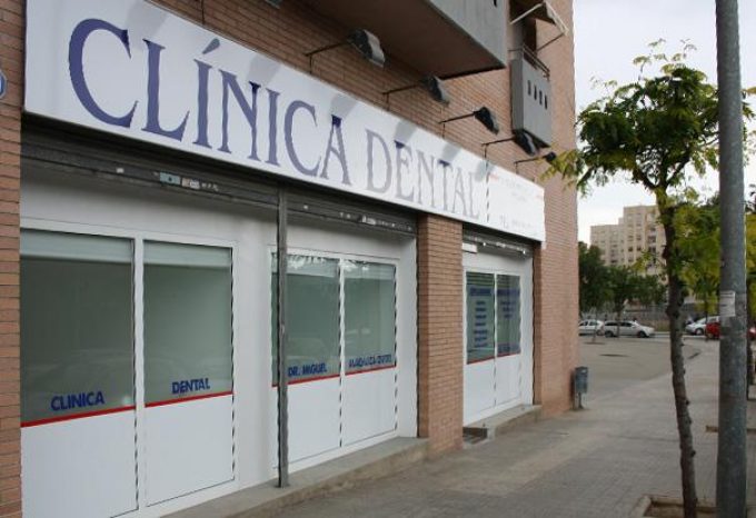 guia33-sant-vicenc-dels-horts-clinica-dental-clinica-dental-dr-miguel-machuca-20148.jpg